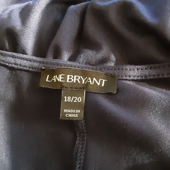 Lane Bryant V-Neck Top w/Detailed Sleeves SZ18/20 - Picture 4 of 7